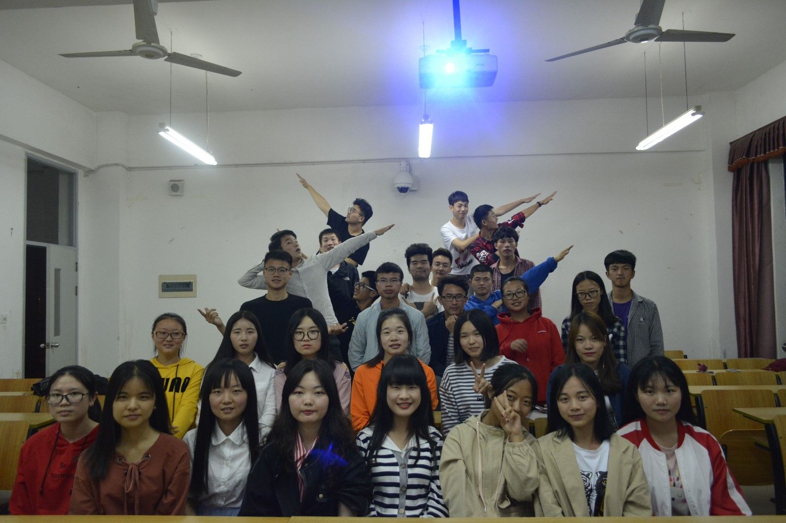 QQ图片20180512160432.jpg